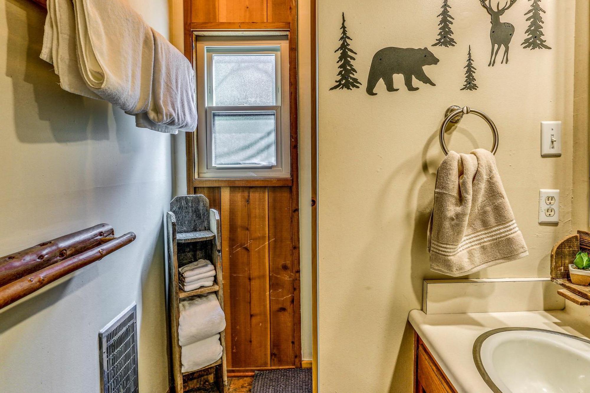 Cozy Bears Hideaway Cabin About 3 Mi To Shaver Lake! Exterior photo