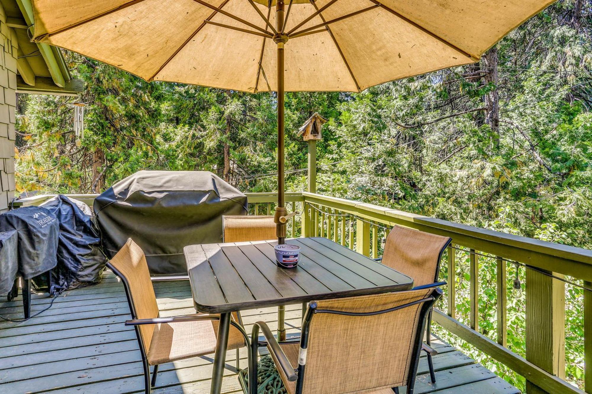 Cozy Bears Hideaway Cabin About 3 Mi To Shaver Lake! Exterior photo